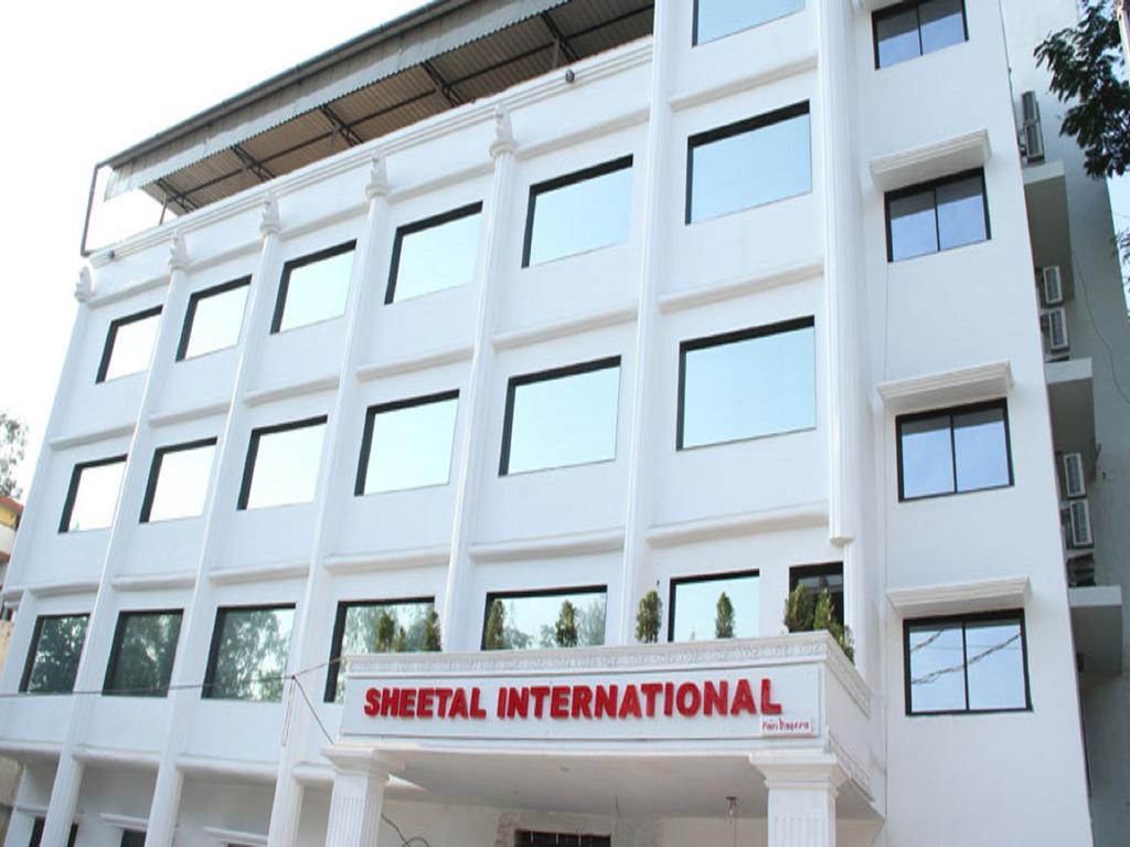 Sheetal International Rain Basera Rāipur Exteriör bild